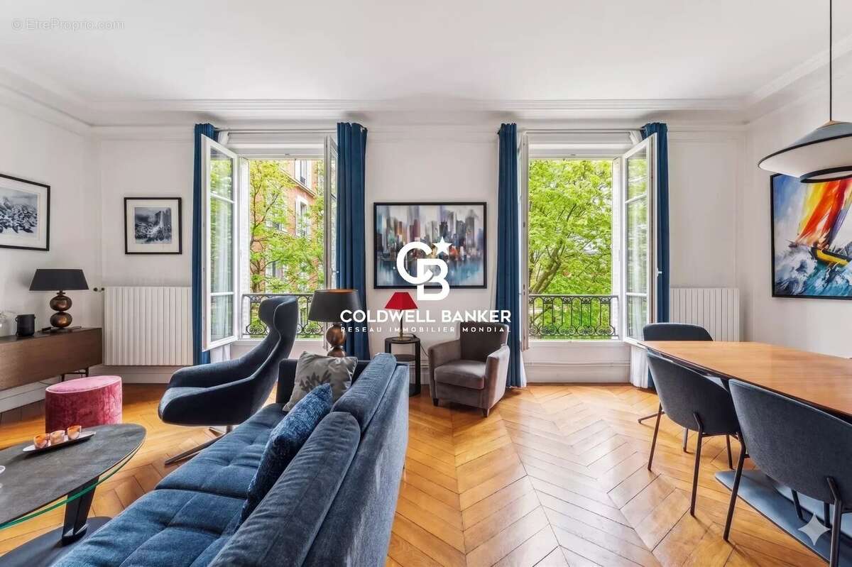 Appartement à PARIS-7E
