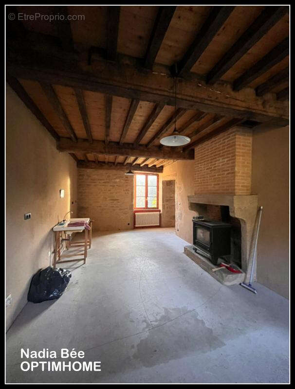 Maison à SAINT-PIERRE-BELLEVUE