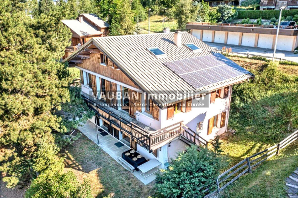 Chalet - serre chevalier 1400 : la salle les alpes - photo 2