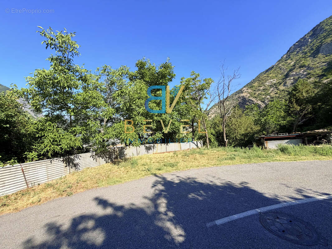 À vendre   exclusivité  (73) saint-julien-mont-denis   terrain de 1 446 m2 dont 760 m2 constructibles - photo 18