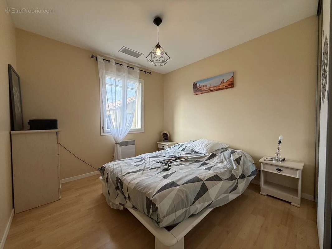 Maison à SAINT-AUBIN-DE-LANQUAIS