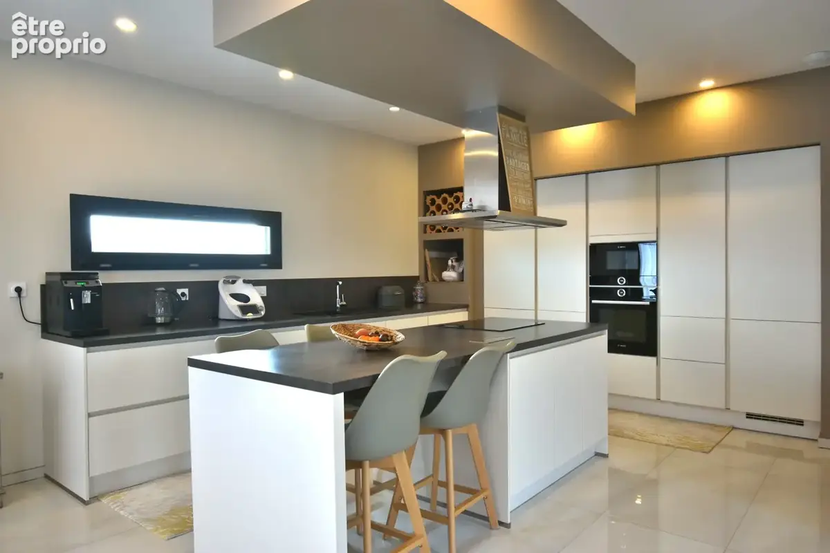 DARDILLY – Superbe villa contemporaine de 151 m² avec vue Mont Verdun - photo 2