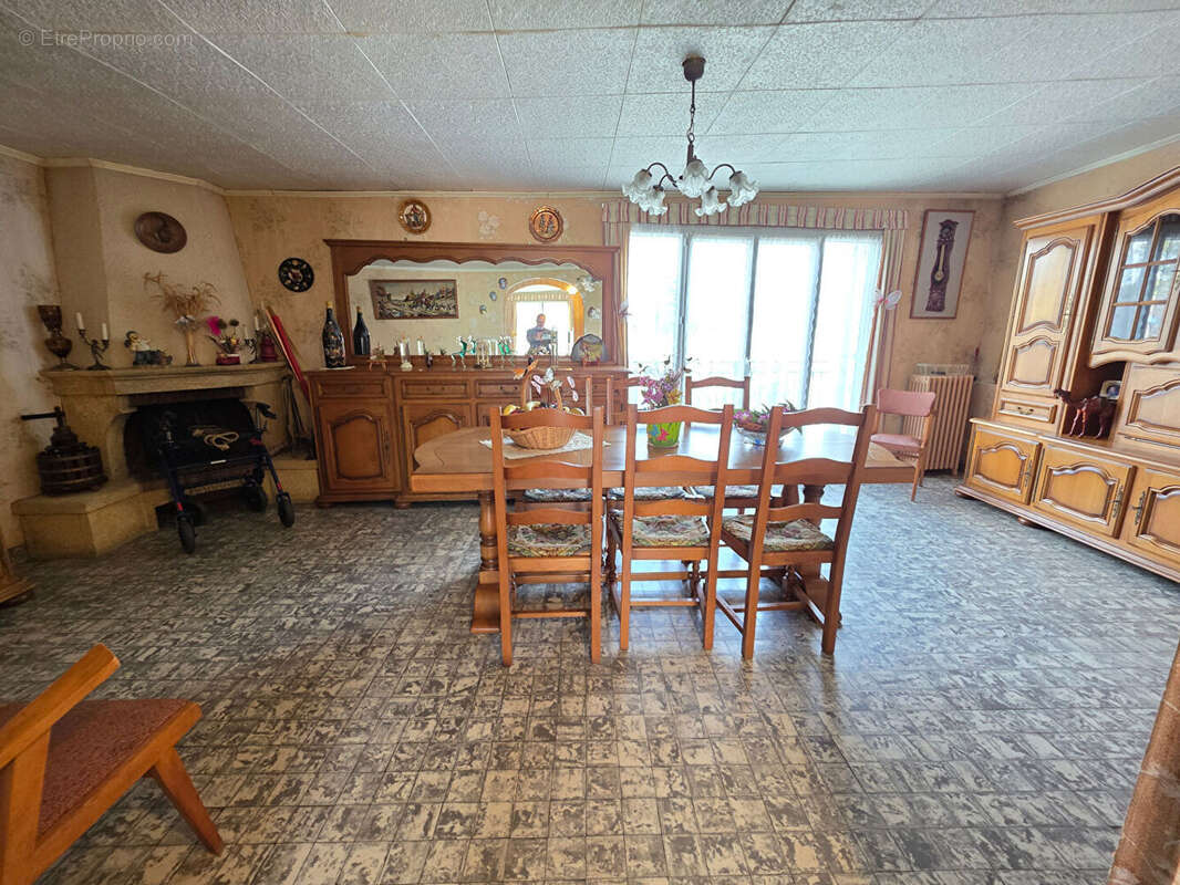 Maison à MONTLOUIS-SUR-LOIRE