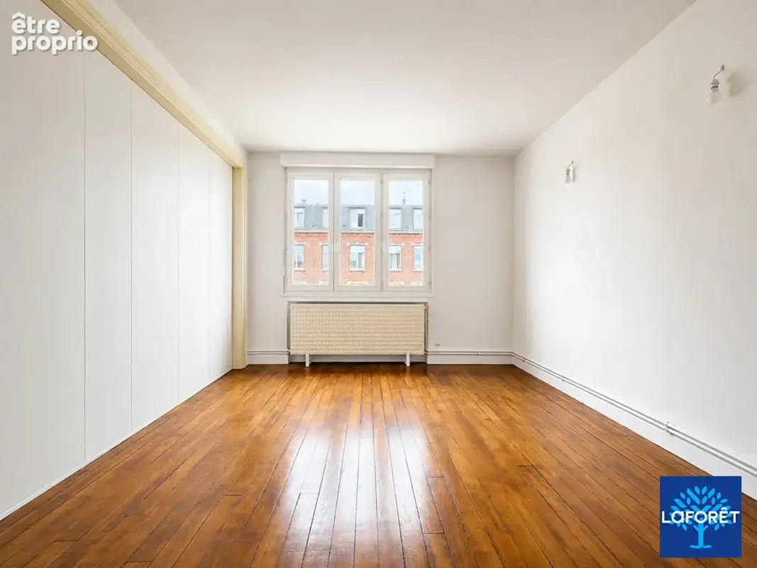 Appartement 2 chambres entièrement rénové - photo 5