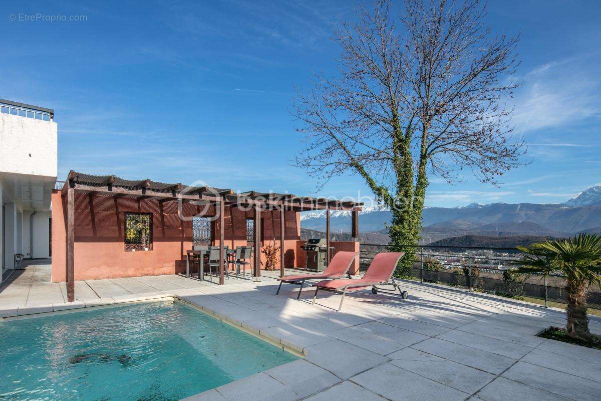 Maison à VARCES-ALLIERES-ET-RISSET