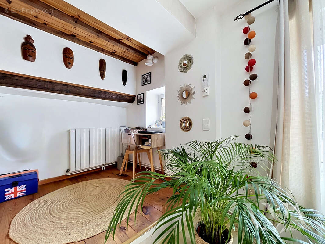 Maison à LENTILLY