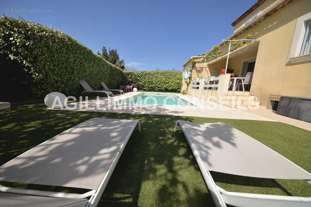 Maison à PUGET-SUR-ARGENS