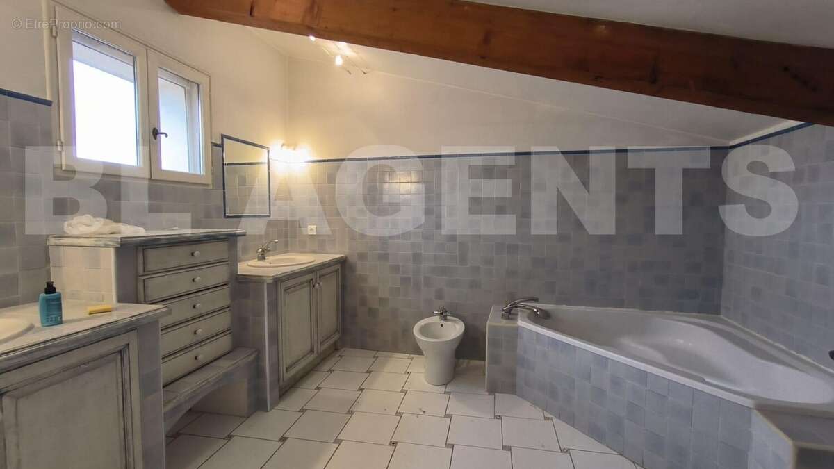 PHOTO-2025-02-21-21-05-50 - Maison à GAREOULT