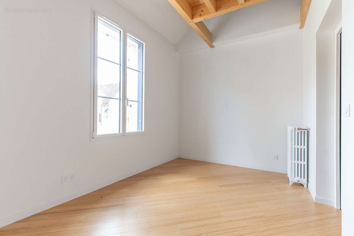 Maison à FONTAINEBLEAU