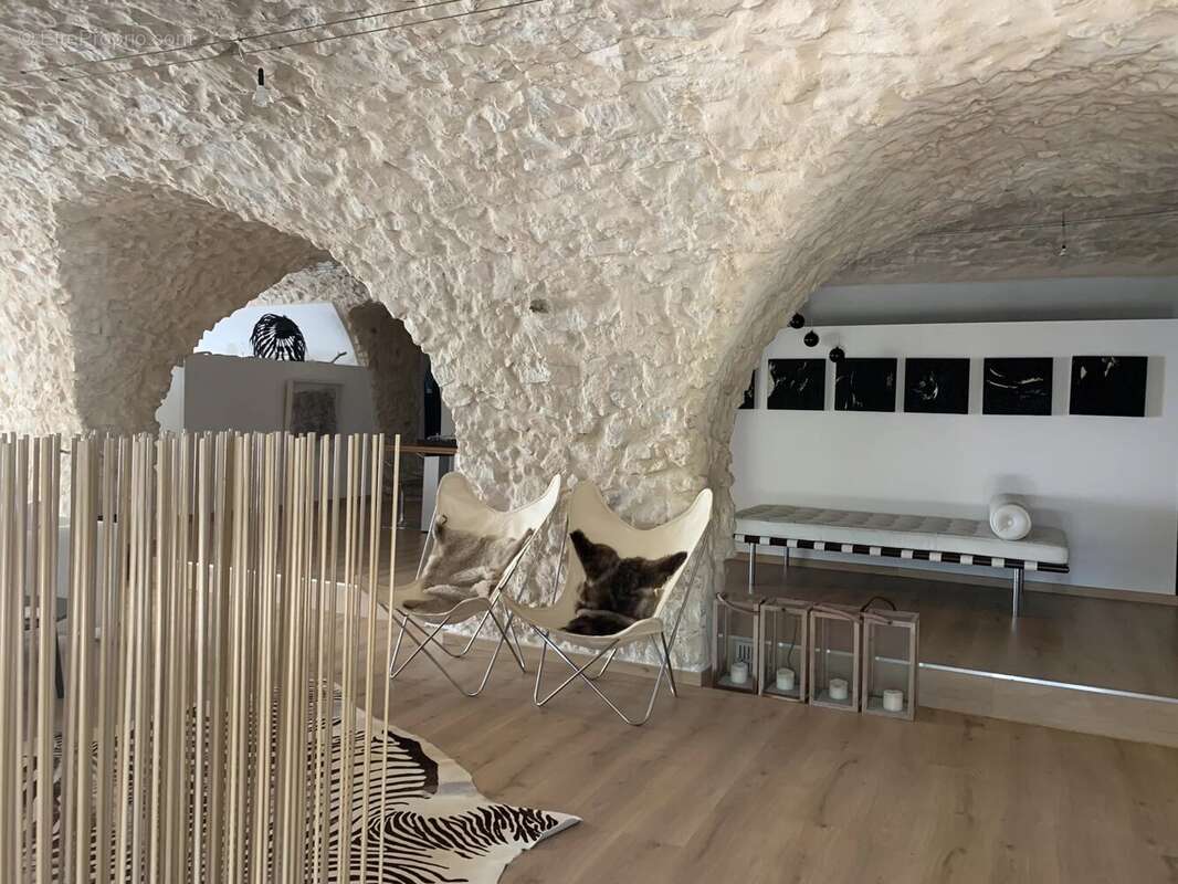 Appartement à ROQUEFORT-LES-PINS