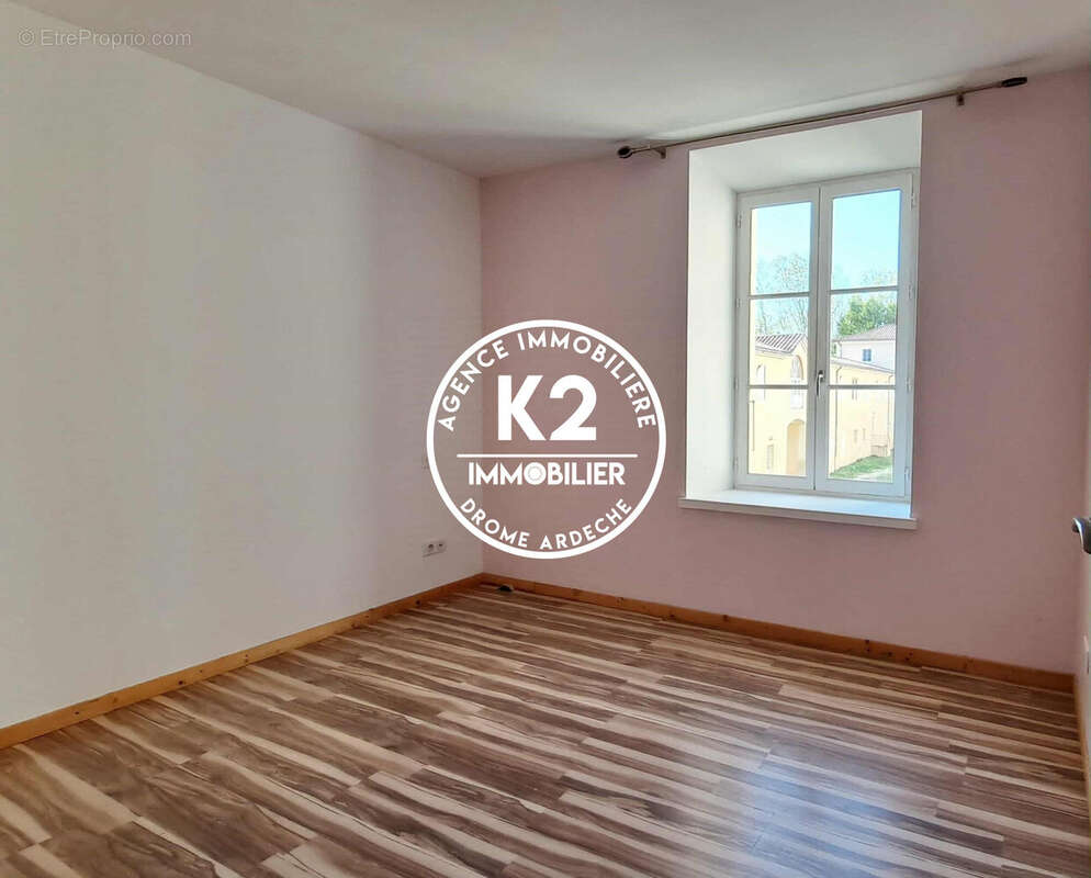 Appartement à MONTBOUCHER-SUR-JABRON
