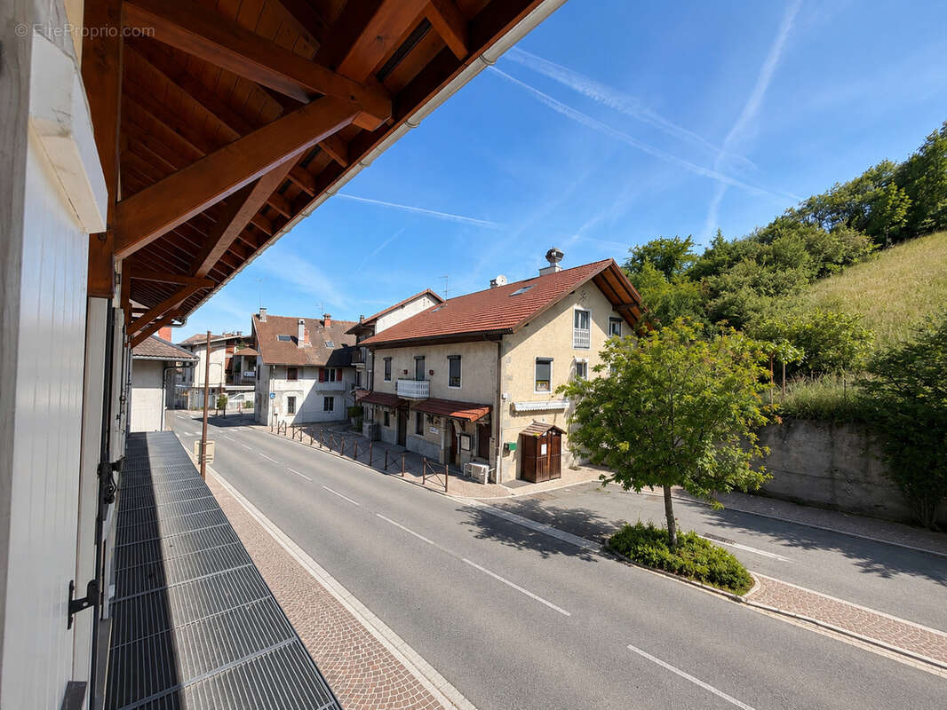 Appartement à BONNE
