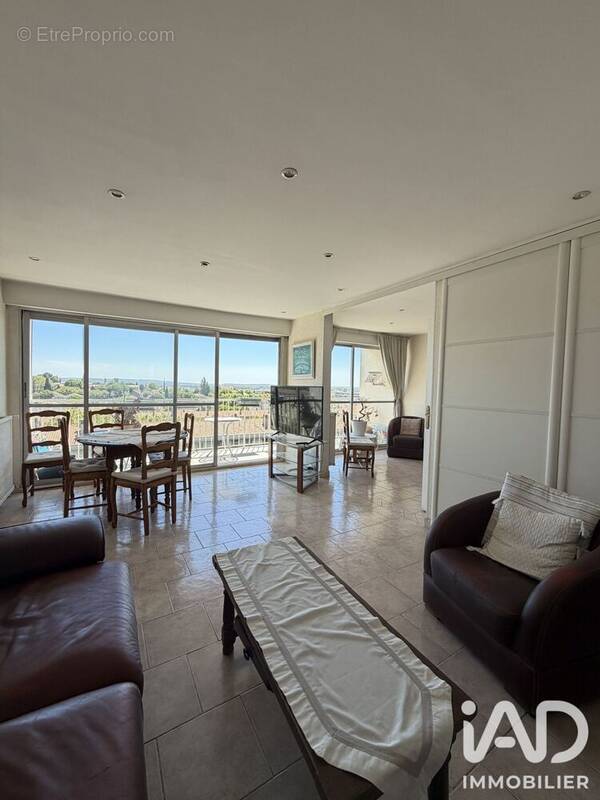 Photo 1 - Appartement à SALON-DE-PROVENCE