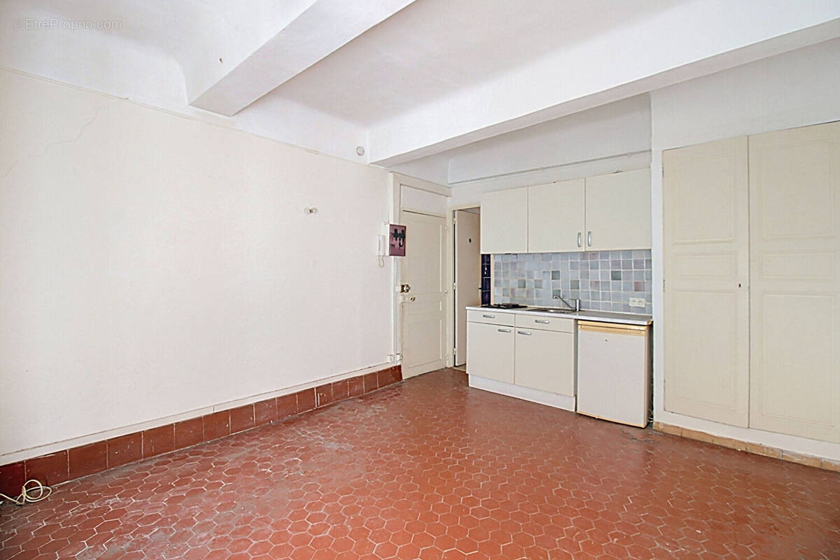 Appartement à SALERNES