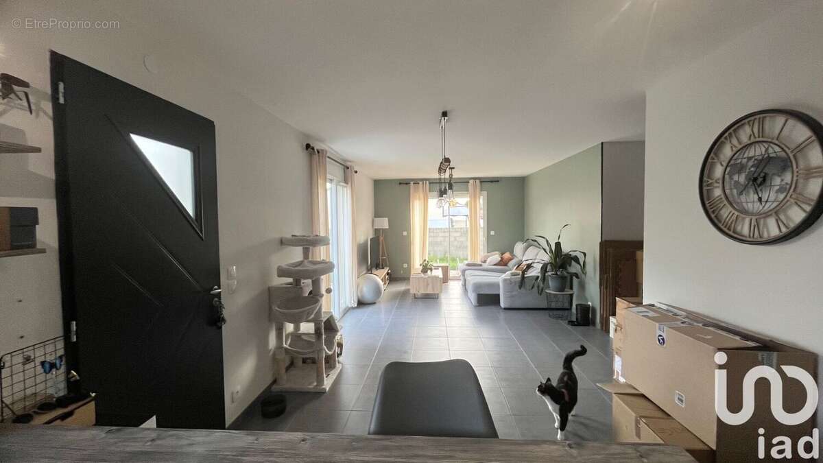 Photo 4 - Maison à ROULLET-SAINT-ESTEPHE