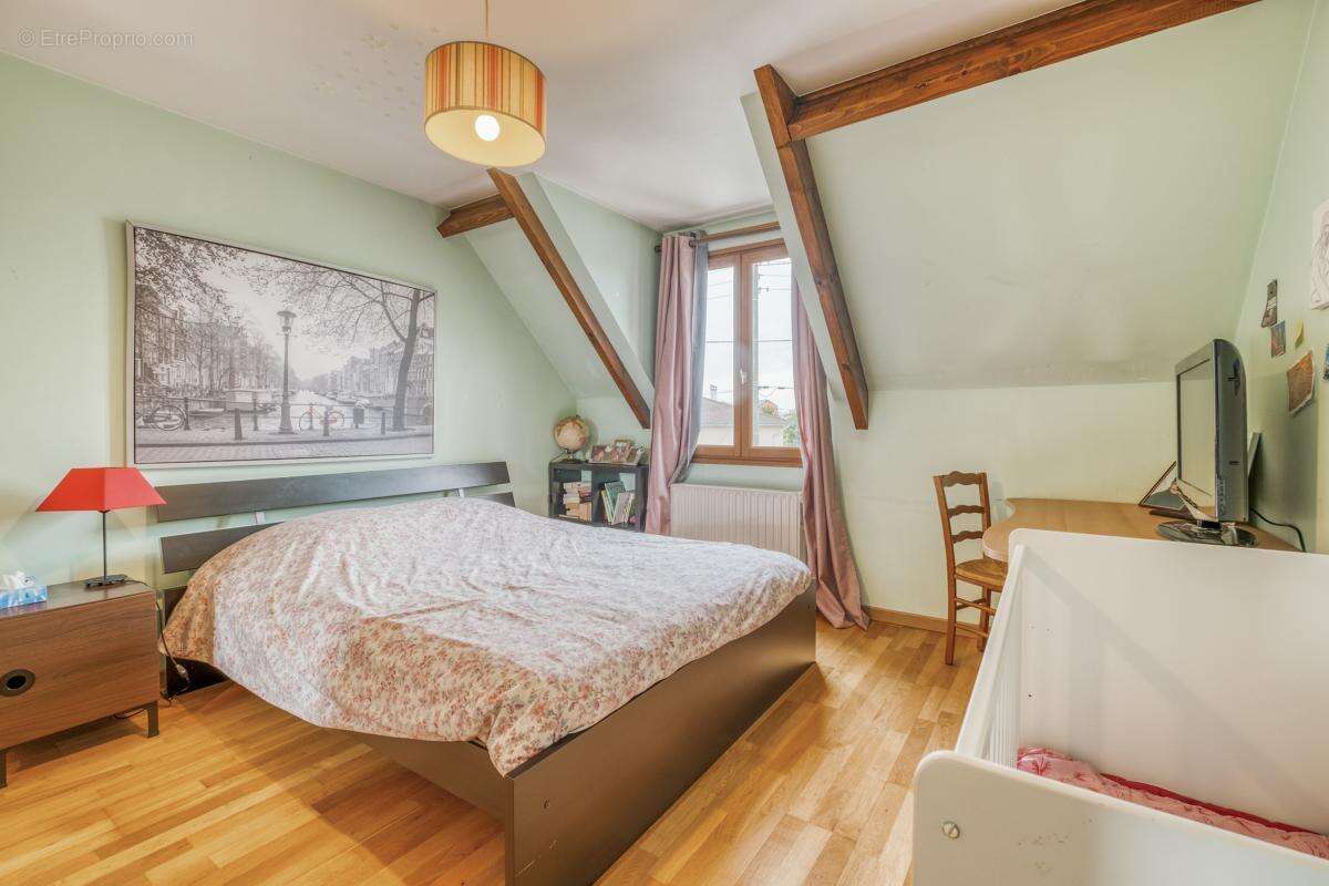 Maison à HOUILLES