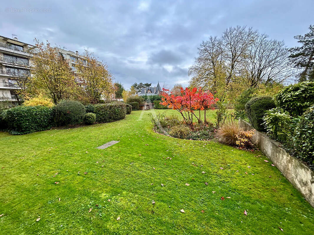 Appartement à GARCHES