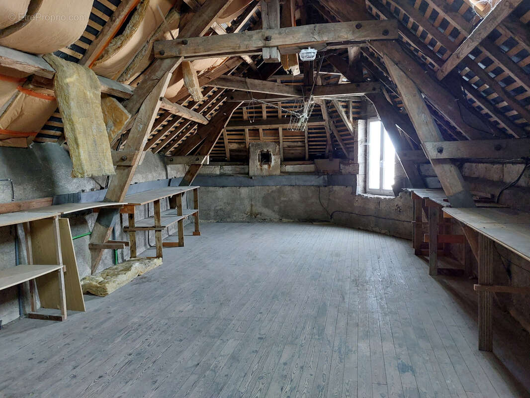 Maison à SAINT-VARENT