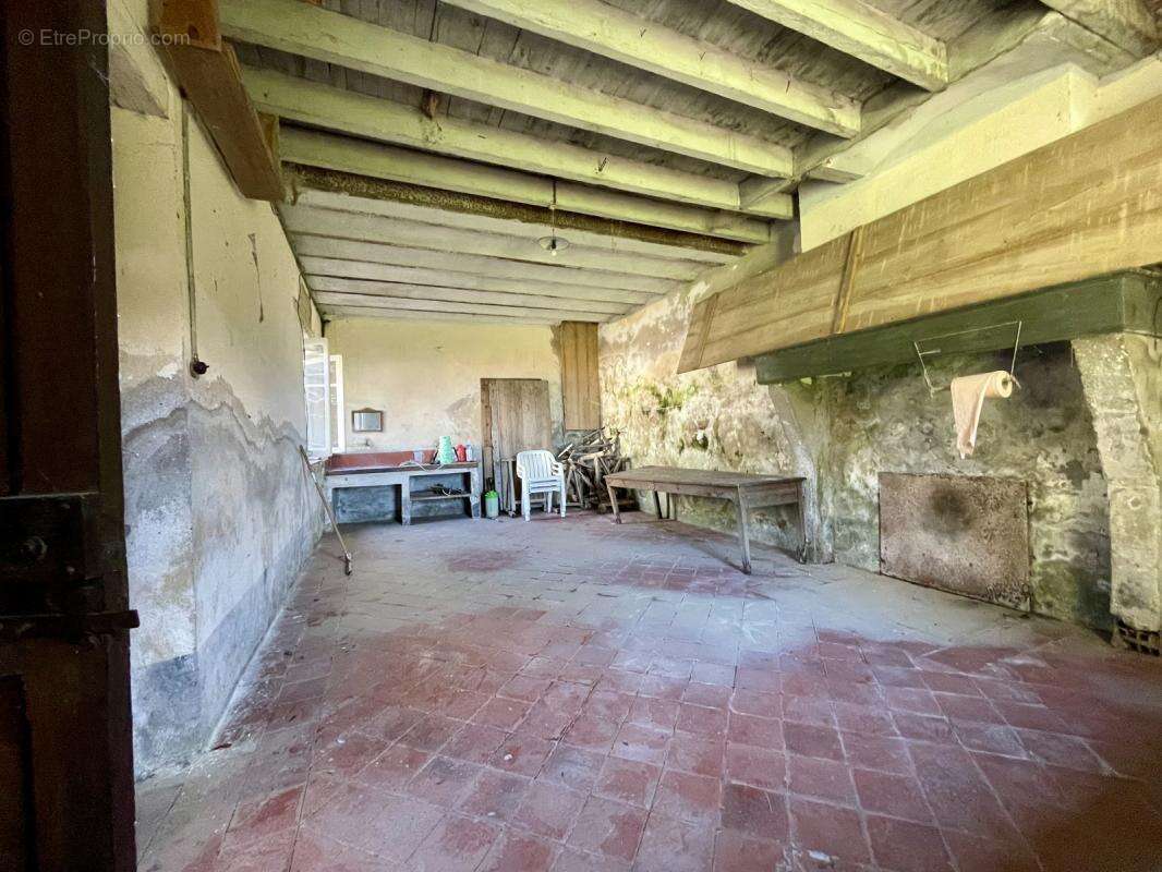 Maison à MIRANDOL-BOURGNOUNAC