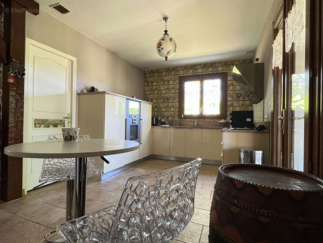 Maison à MOUTHIERS-SUR-BOEME