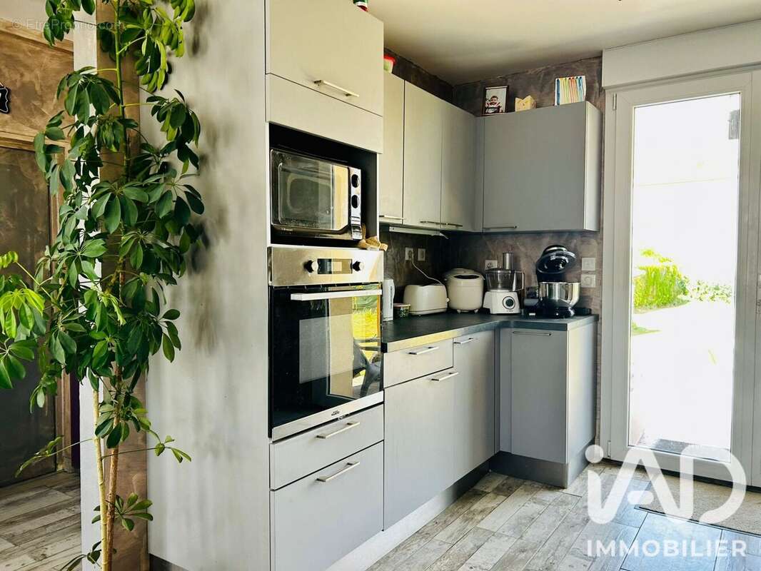 Maison 82 m² à Oysonville  - photo 6
