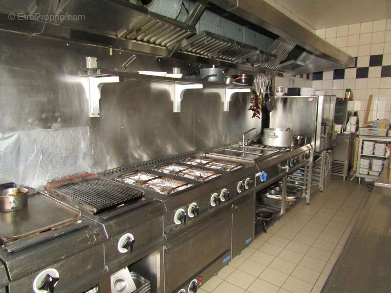 Commerce à SARLAT-LA-CANEDA