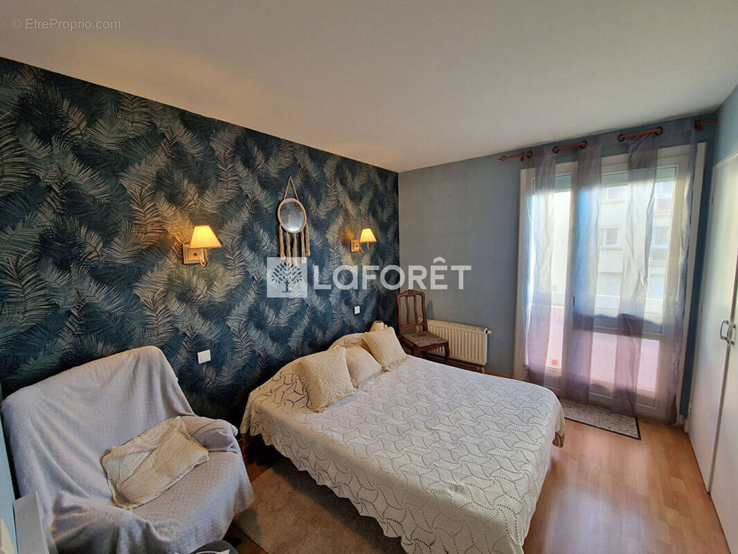 Appartement à ONET-LE-CHATEAU