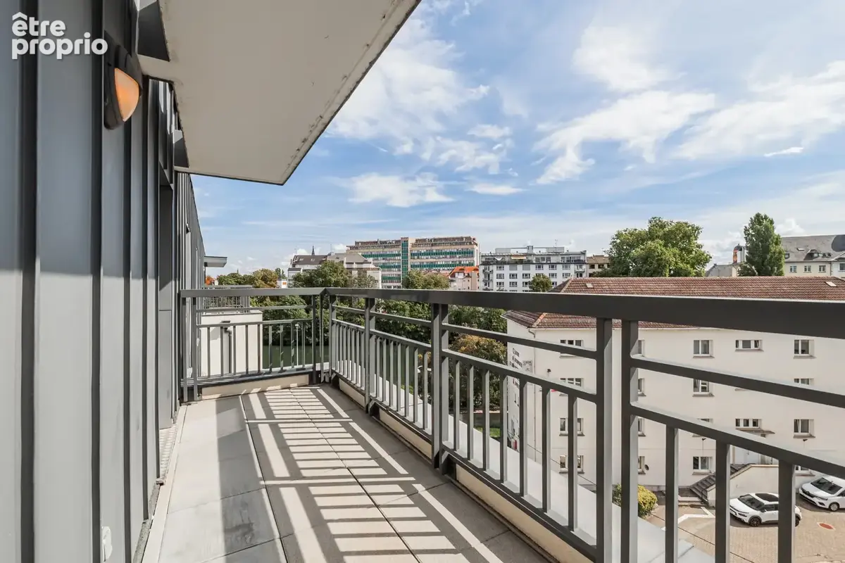 Strasbourg Hopital Civil   Attique F5 103 m2 avec terrasse 17 m2 et parking   Bien rare ! - photo 7