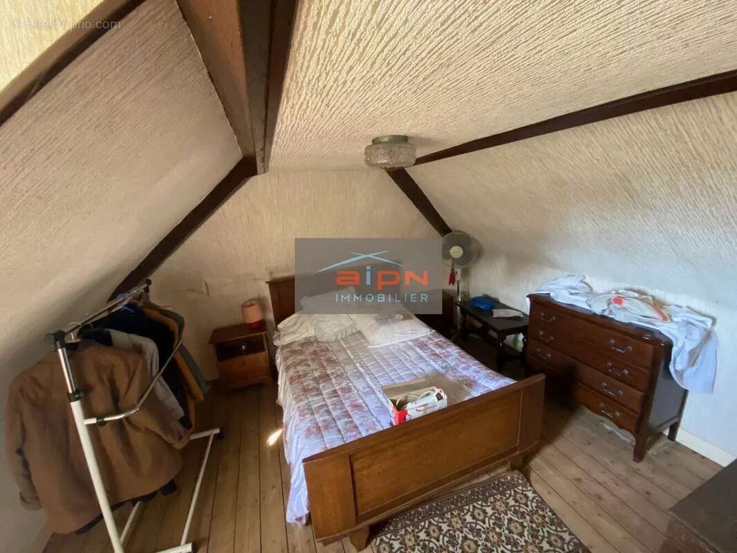 Maison à SAINT-ETIENNE-DU-ROUVRAY