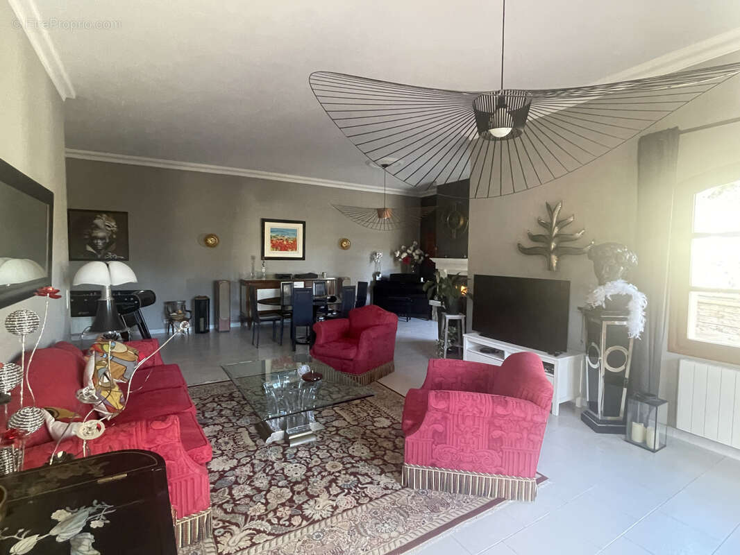 Maison à VAISON-LA-ROMAINE