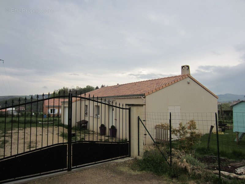 À Alboussière, maison à vendre - photo 6