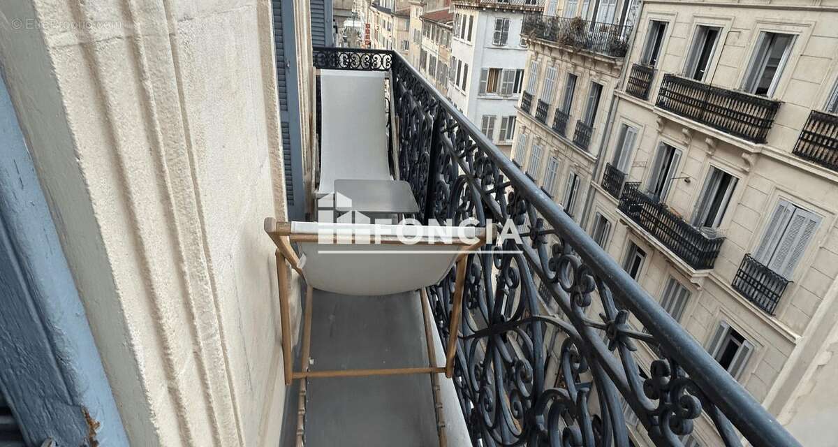 RUE PARADIS - T3 parfait état + balcon en dernier étage d'un immeuble réhabilité - photo 3