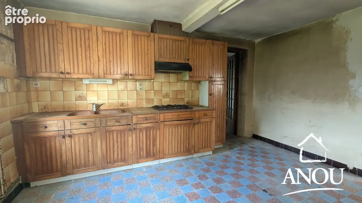 Vaste maison de plain-pied avec dépendances - photo 2
