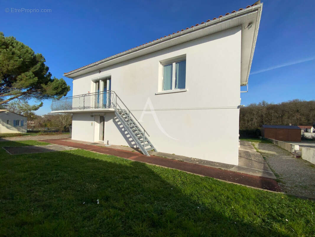 Appartement à JONZAC