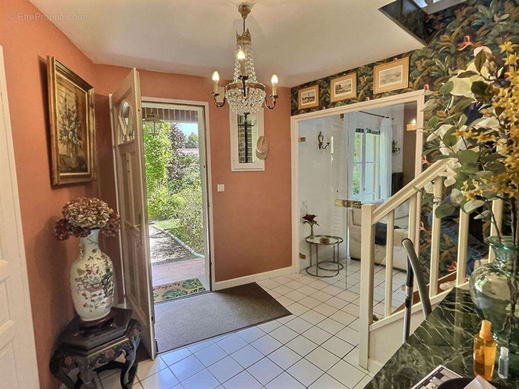 Maison à NESLES