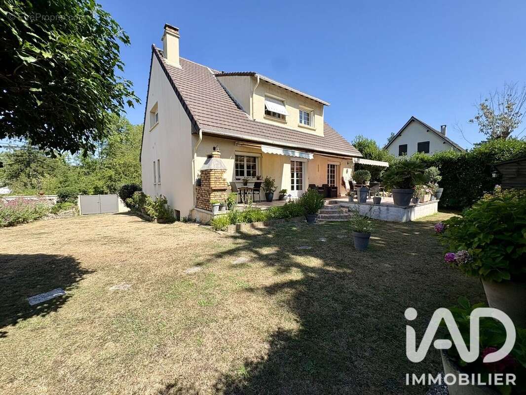 Maison 155 m² à Villiers-Adam  - photo 2