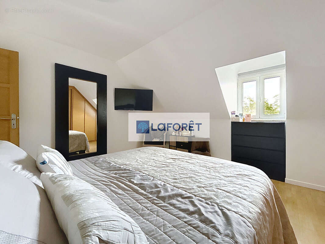 Maison à SARTROUVILLE