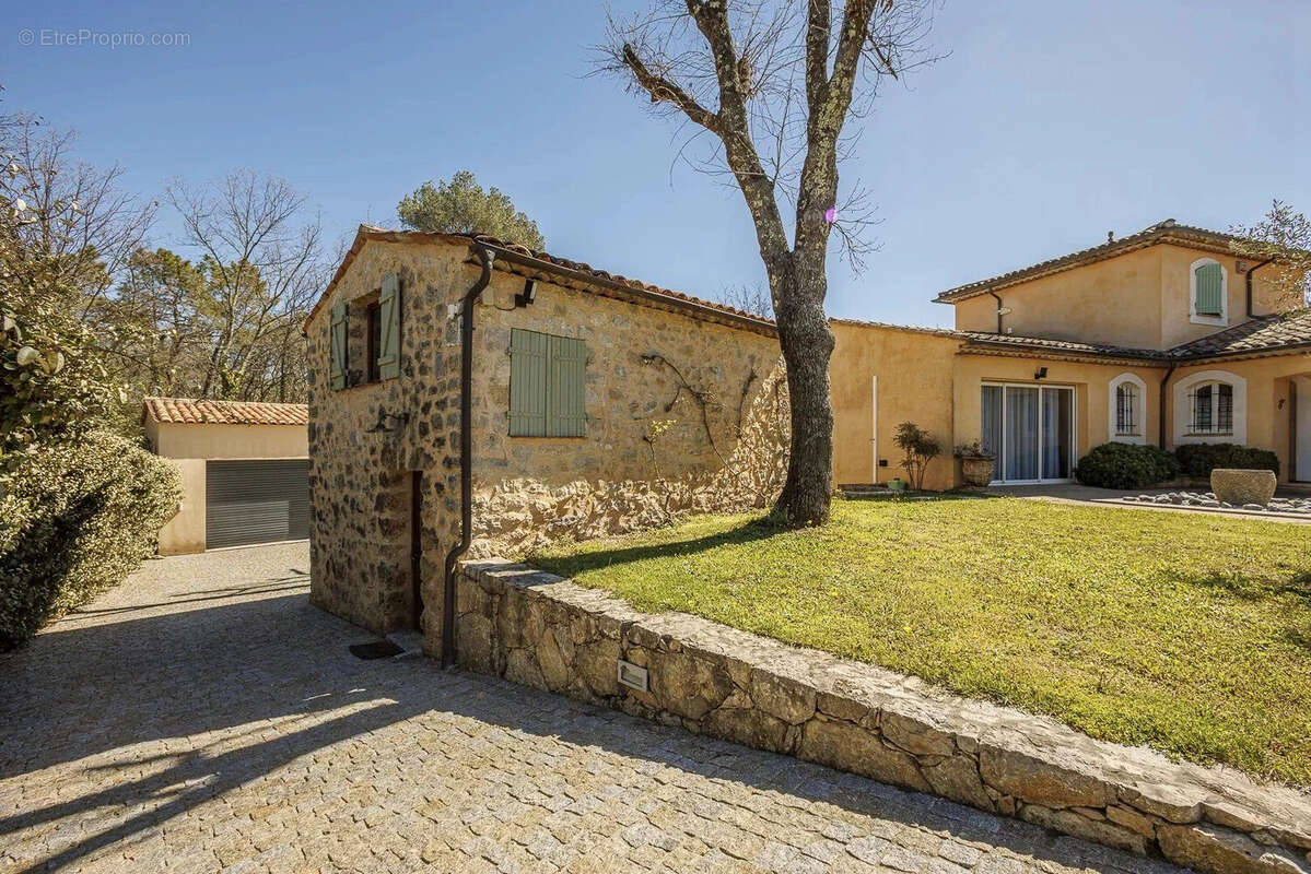 Maison à CALLIAN