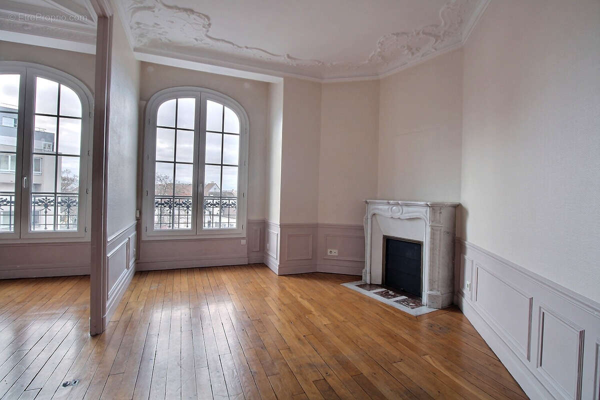 Appartement à COLOMBES