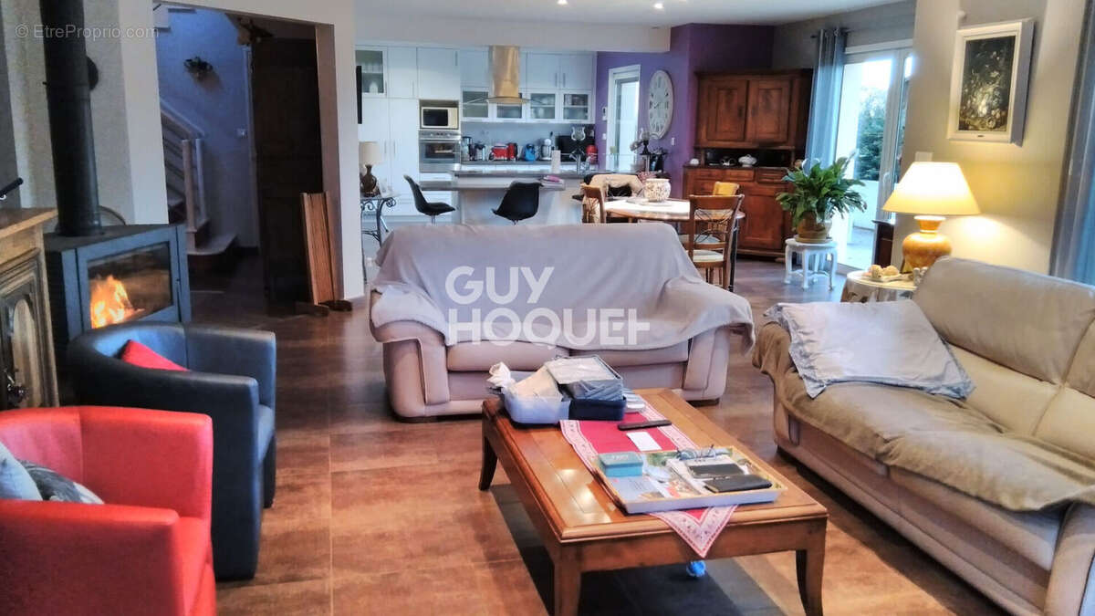 Maison à SAINT-ALLOUESTRE