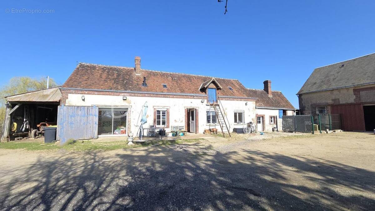 Maison à LUIGNY