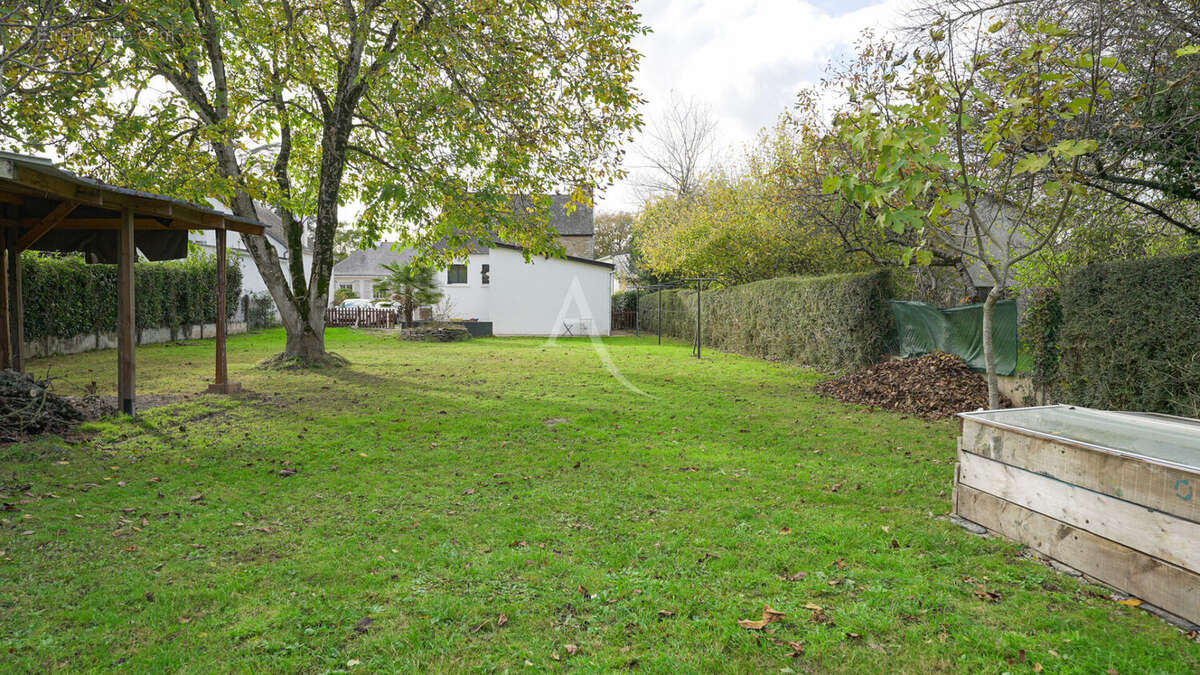 Maison à LE ROC-SAINT-ANDRE