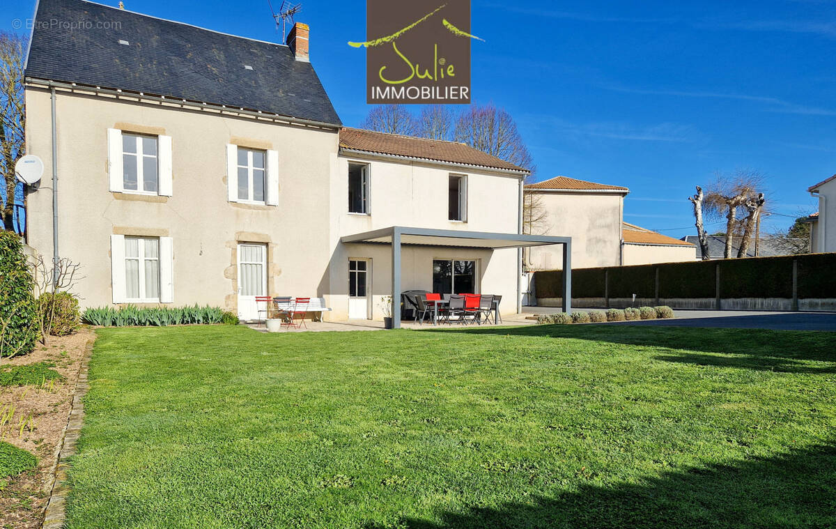 Maison à BRESSUIRE