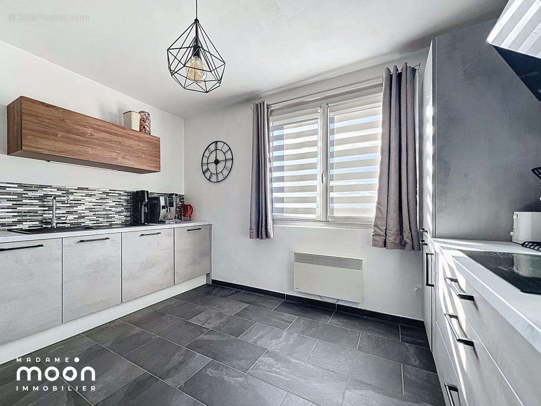 Appartement à LYON-5E