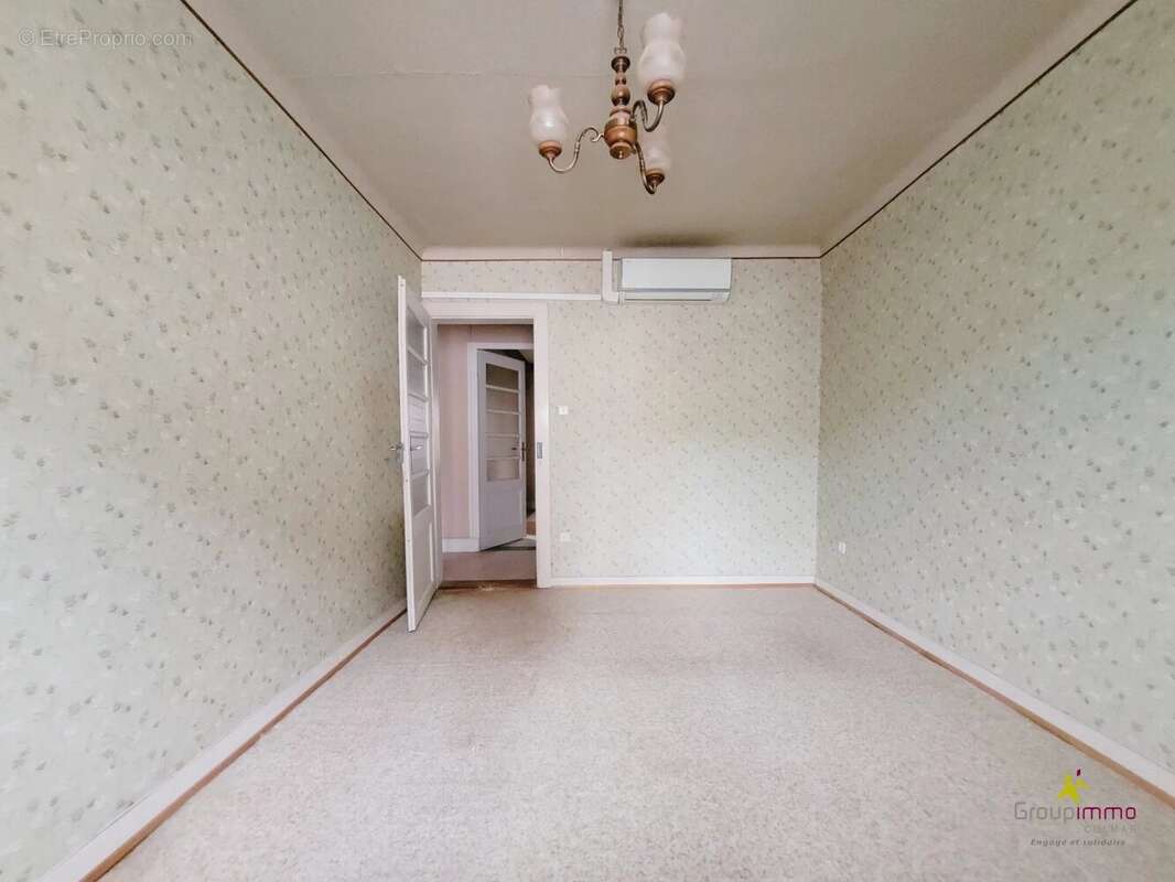 Maison 5 Pièces avec cour - photo 3