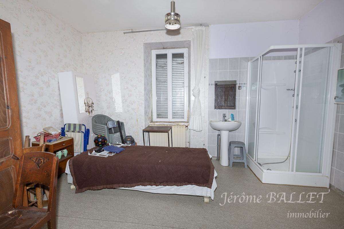 Maison 148 m² à Rieupeyroux  - photo 2