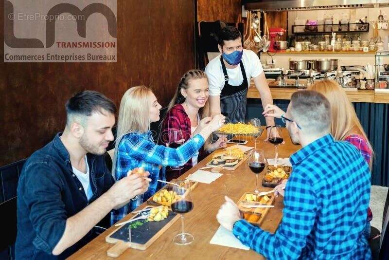 Commerce à PARIS-9E