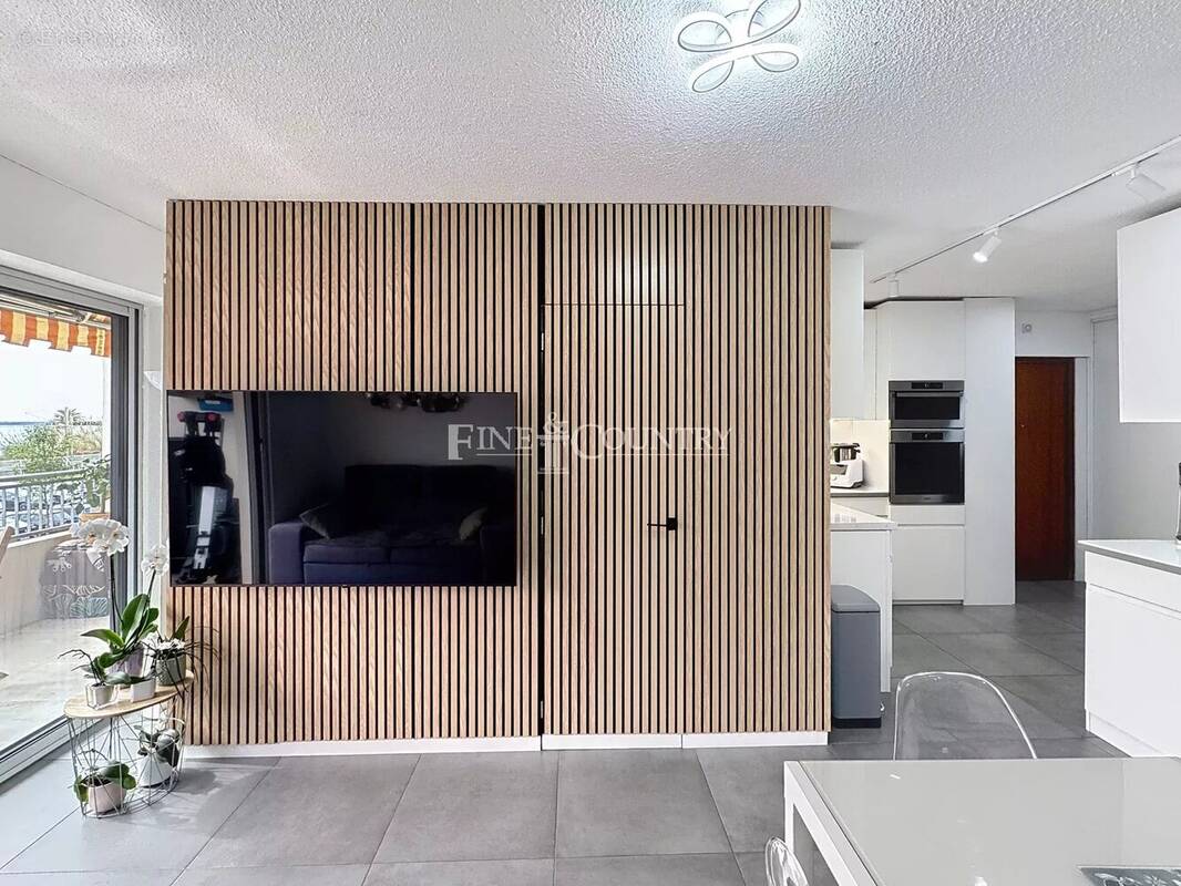 Appartement à VALLAURIS