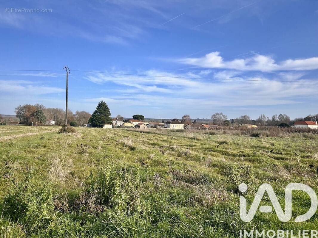Photo 1 - Terrain à MERIGNAC
