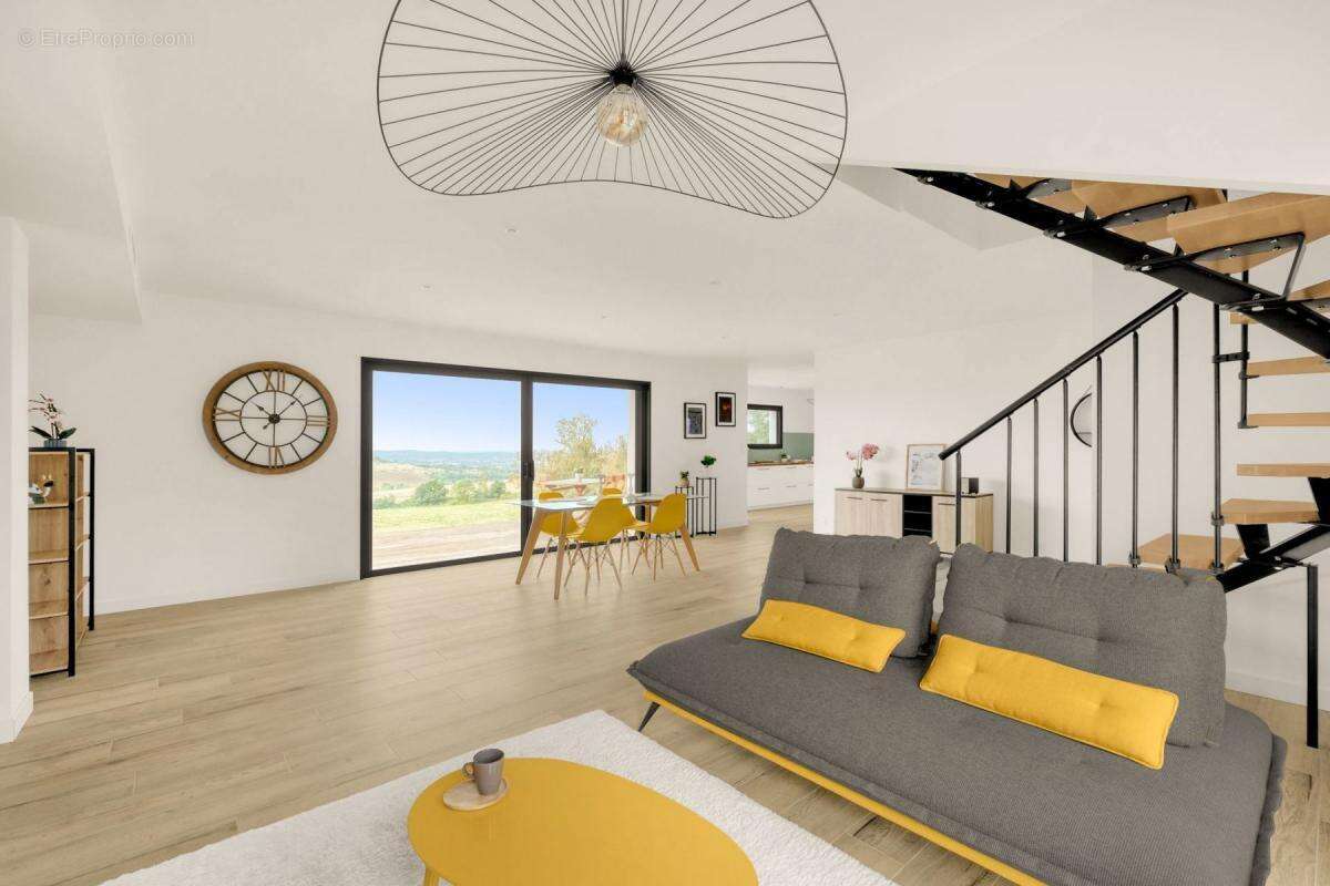 Maison à LACROIX-FALGARDE